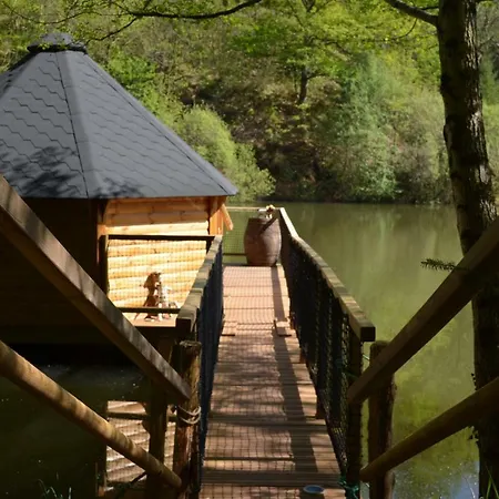 Les Cabanes De La Ferme Du Duzou