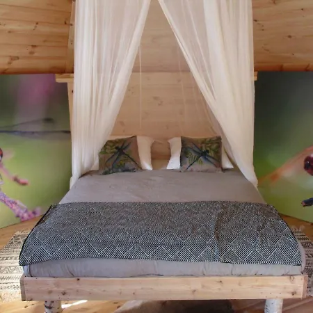 Les Cabanes De La Ferme Du Duzou Prázdninový dům